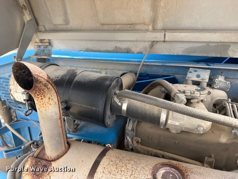 image for item EW4764 Genie S-40 boom lift