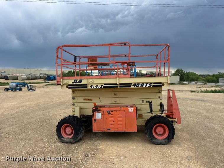 image for item EW4765 JLG 40RTS scissor lift
