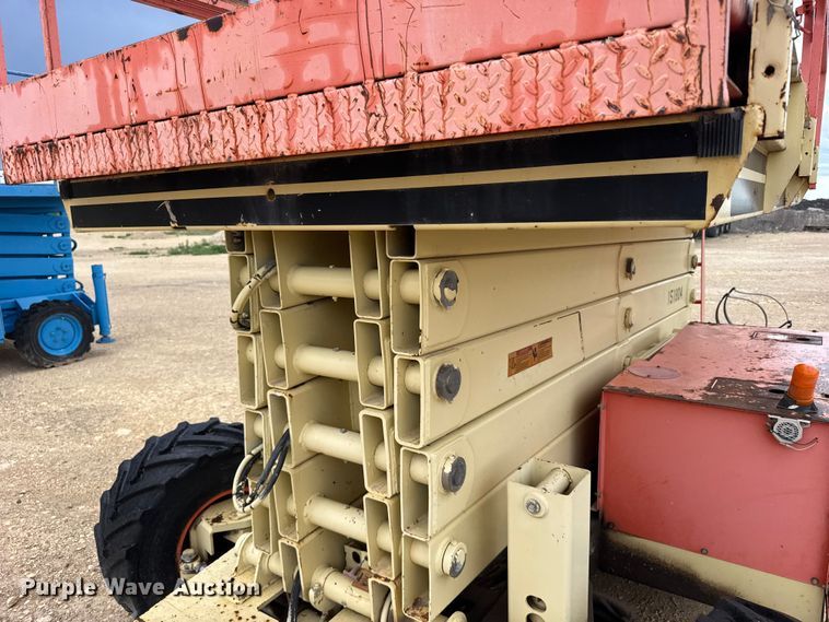 image for item EW4765 JLG 40RTS scissor lift