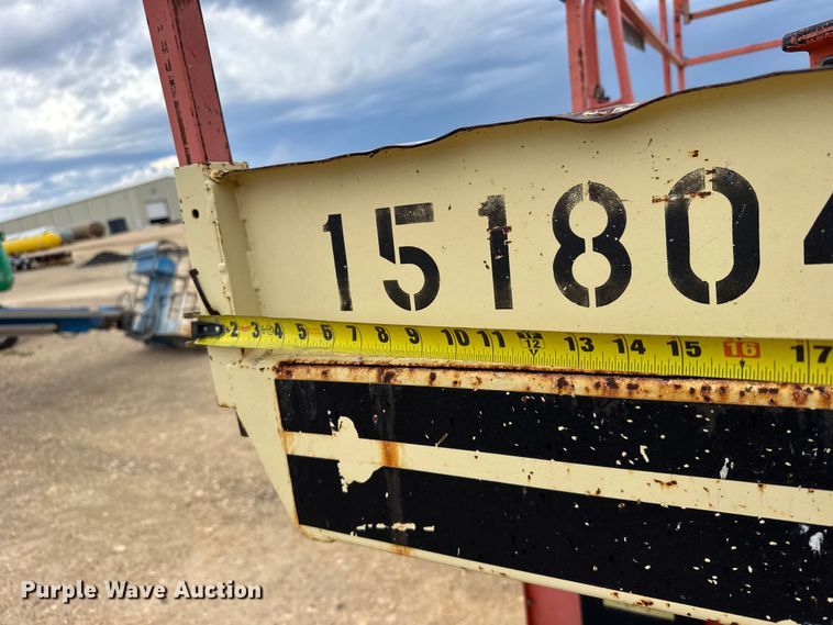 image for item EW4765 JLG 40RTS scissor lift