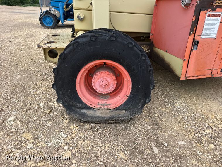 image for item EW4765 JLG 40RTS scissor lift