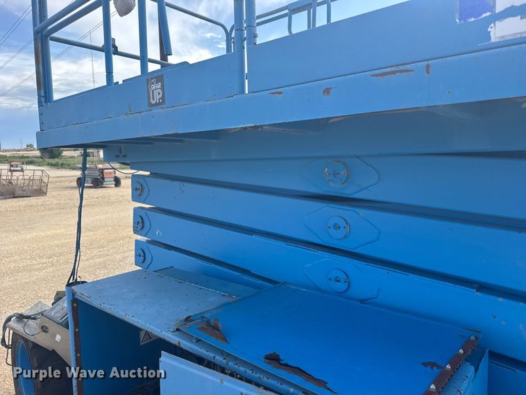 image for item EW4766 Scissor lift