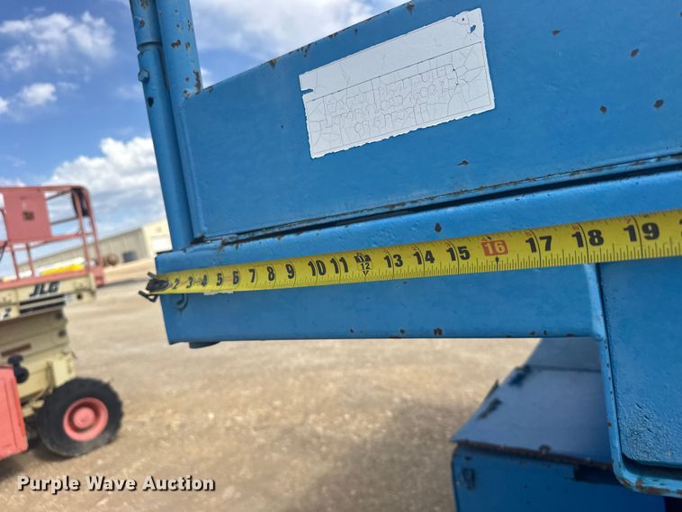 image for item EW4766 Scissor lift