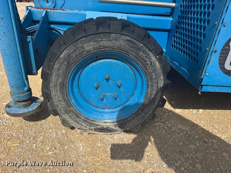 image for item EW4766 Scissor lift