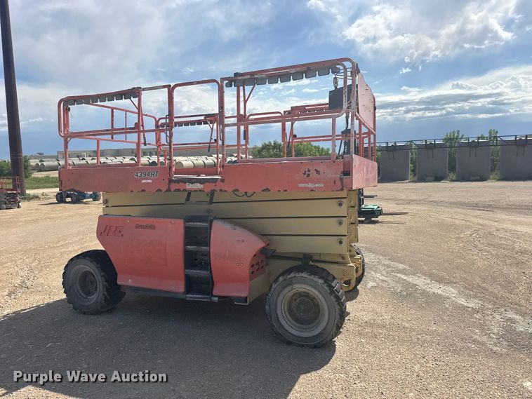 image for item EW4767 2002 JLG 4394RT scissor lift