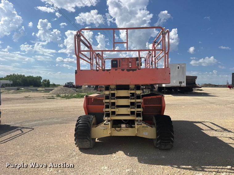 image for item EW4767 2002 JLG 4394RT scissor lift
