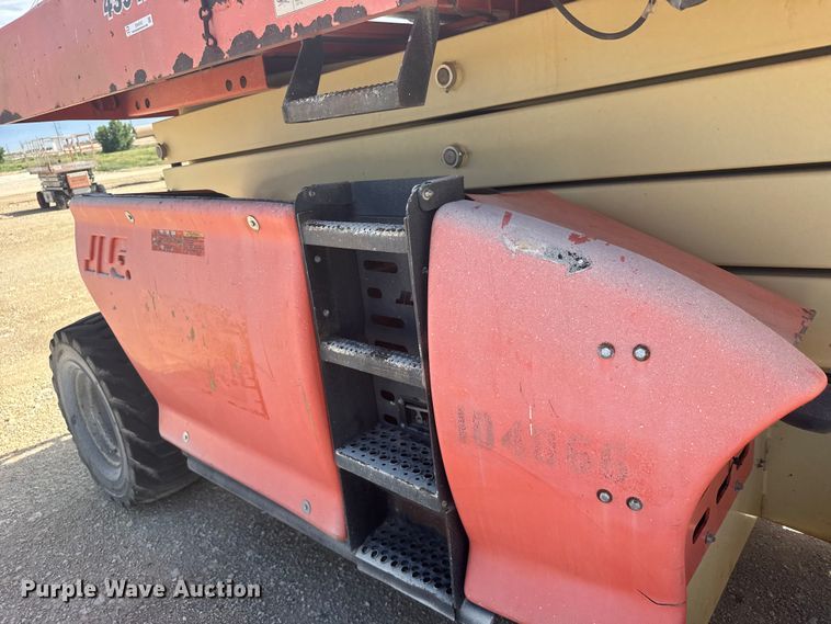 image for item EW4767 2002 JLG 4394RT scissor lift