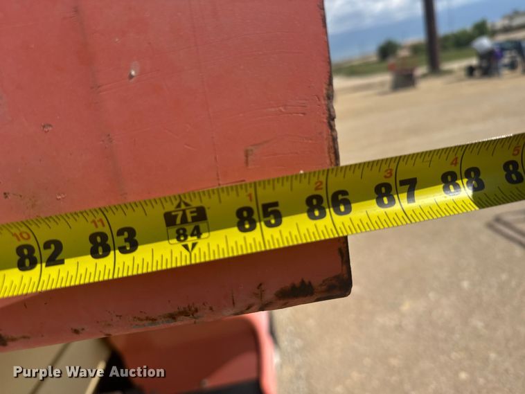 image for item EW4767 2002 JLG 4394RT scissor lift
