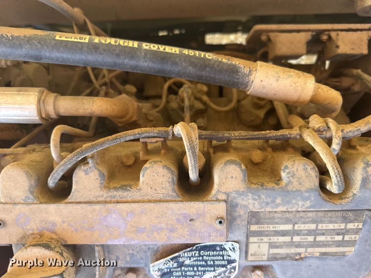 image for item EW4767 2002 JLG 4394RT scissor lift