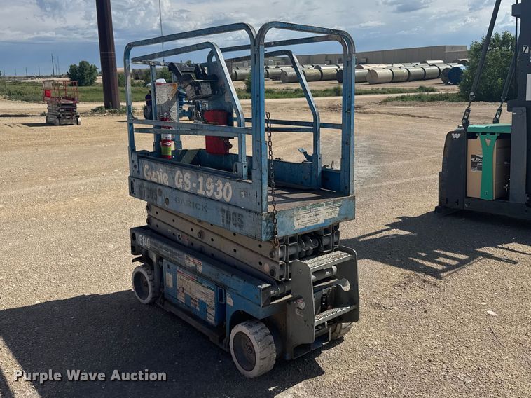 image for item EW4768 Genie GS-1930 scissor lift