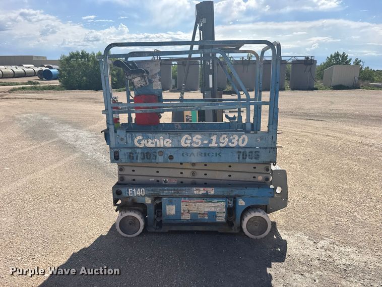 image for item EW4768 Genie GS-1930 scissor lift