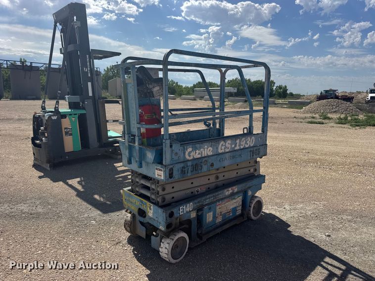 image for item EW4768 Genie GS-1930 scissor lift