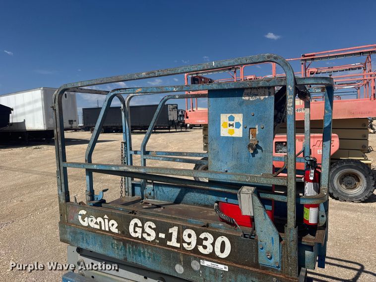 image for item EW4768 Genie GS-1930 scissor lift
