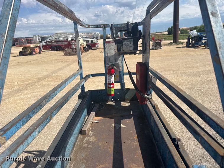 image for item EW4768 Genie GS-1930 scissor lift