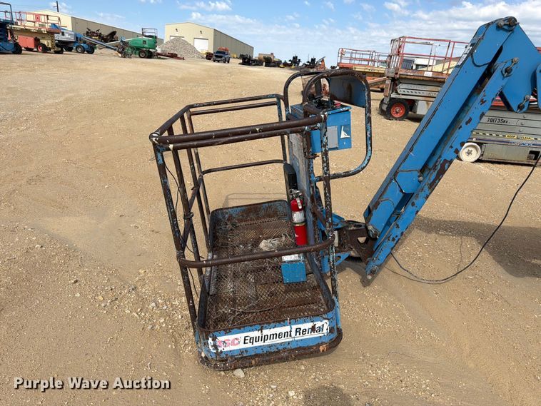 image for item EW4770 2002 Genie Z-45/25 boom lift