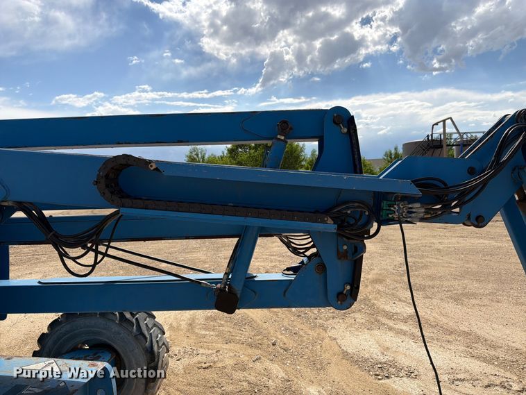 image for item EW4770 2002 Genie Z-45/25 boom lift