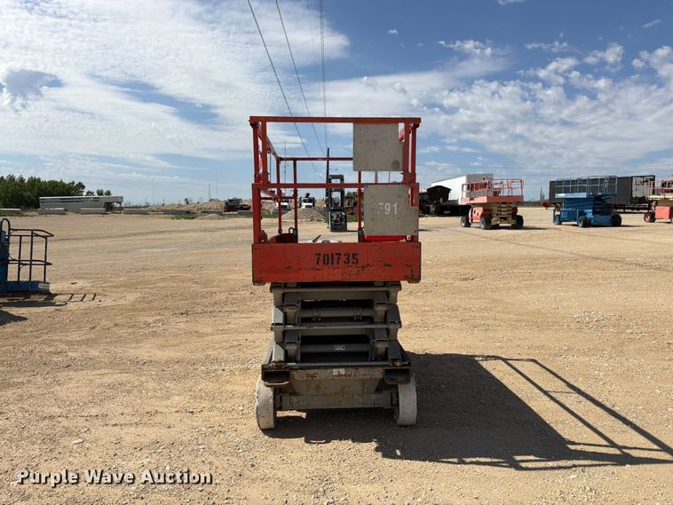 image for item EW4771 Skyjack SJ3 4732 scissor lift