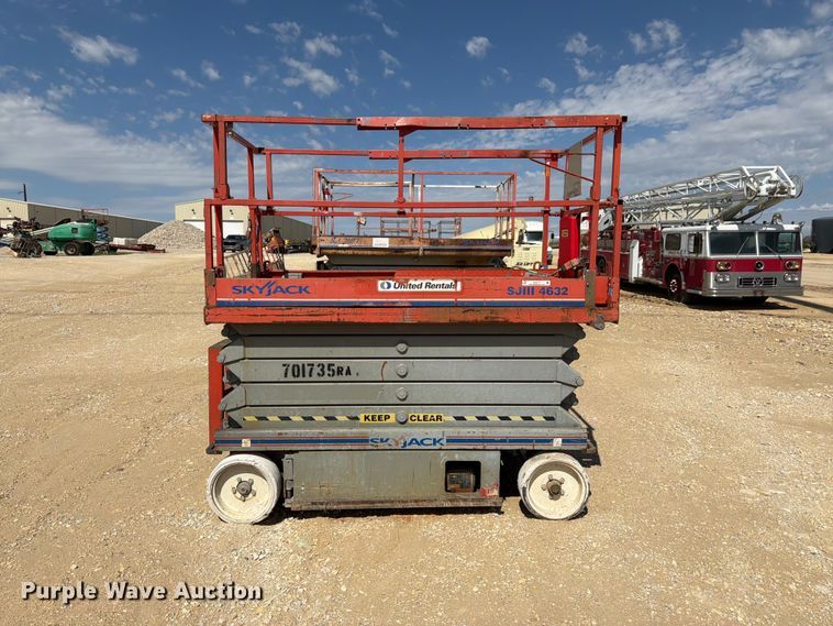 image for item EW4771 Skyjack SJ3 4732 scissor lift
