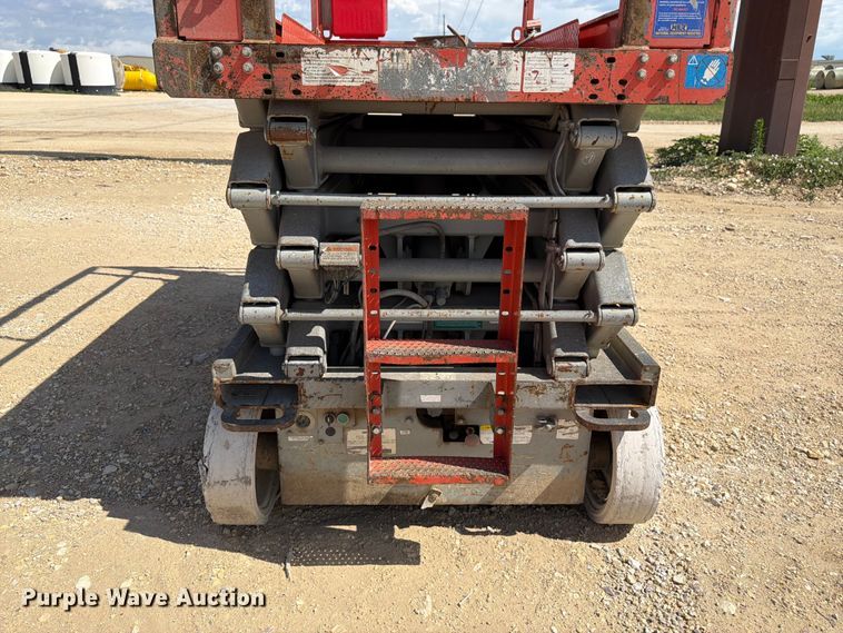 image for item EW4771 Skyjack SJ3 4732 scissor lift