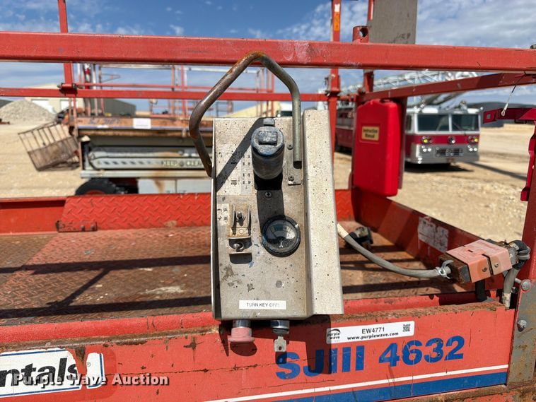 image for item EW4771 Skyjack SJ3 4732 scissor lift