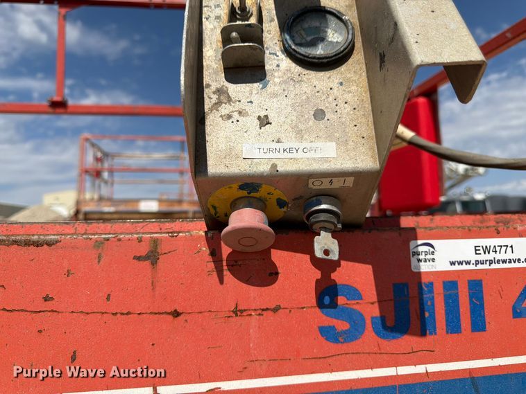 image for item EW4771 Skyjack SJ3 4732 scissor lift