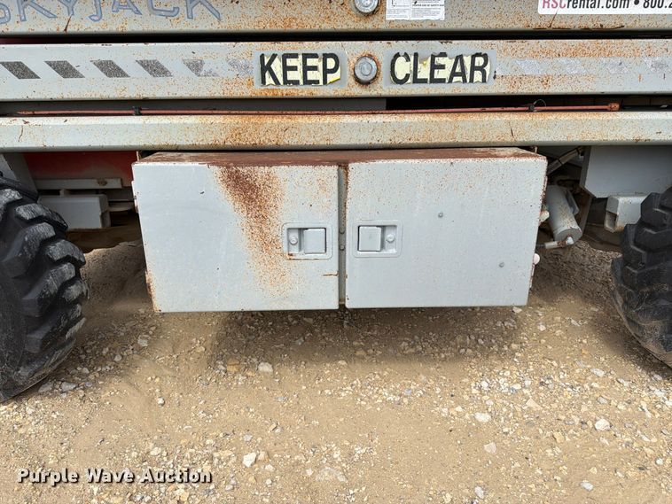image for item EW4772 2003 Skyjack SJ7127 scissor lift