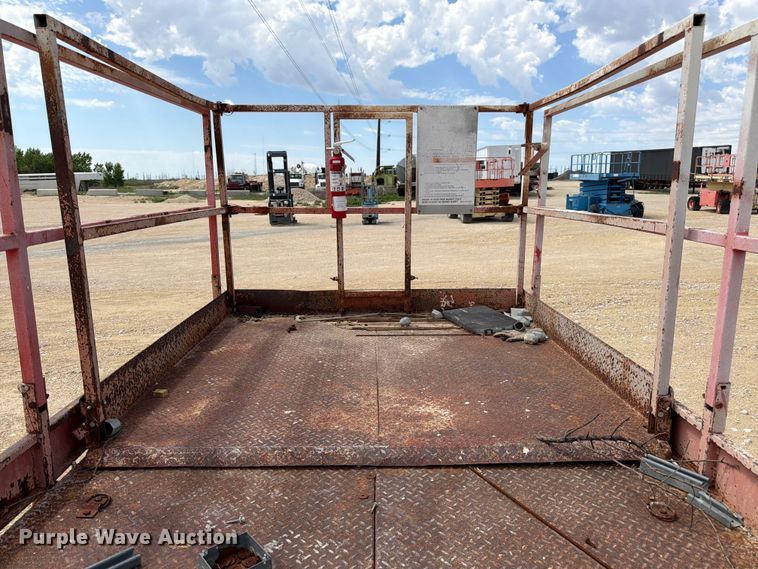 image for item EW4772 2003 Skyjack SJ7127 scissor lift
