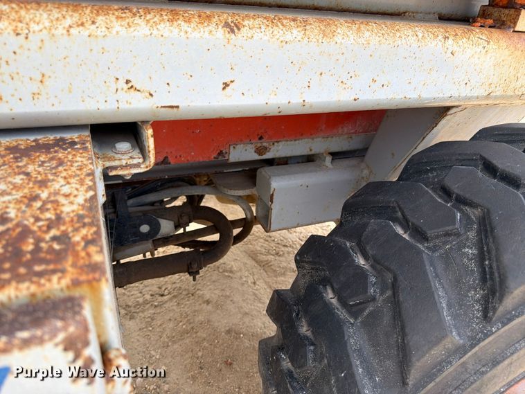 image for item EW4772 2003 Skyjack SJ7127 scissor lift