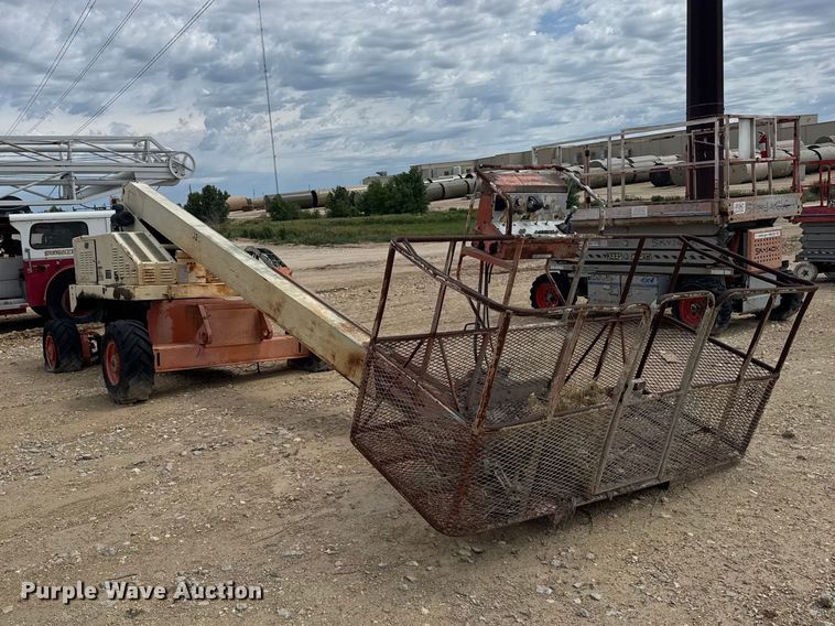 image for item EW4773 1999 JLG 40H boom lift