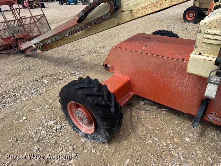 image for item EW4773 1999 JLG 40H boom lift