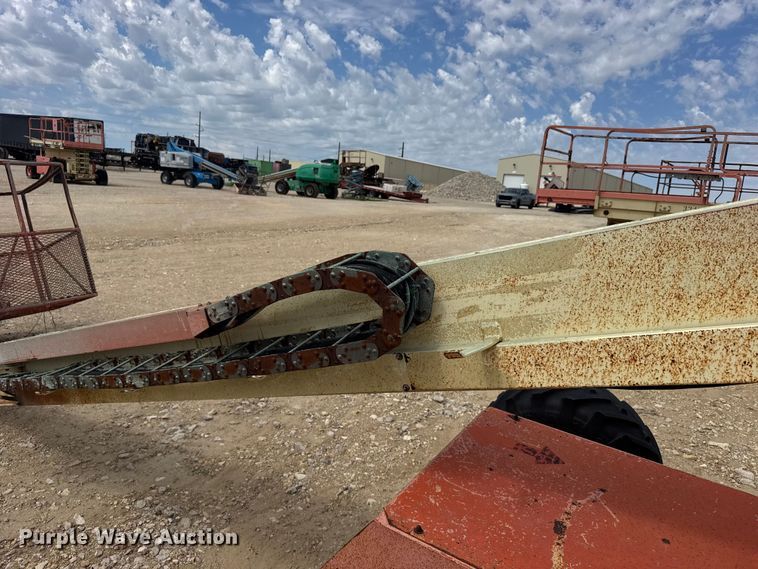 image for item EW4773 1999 JLG 40H boom lift