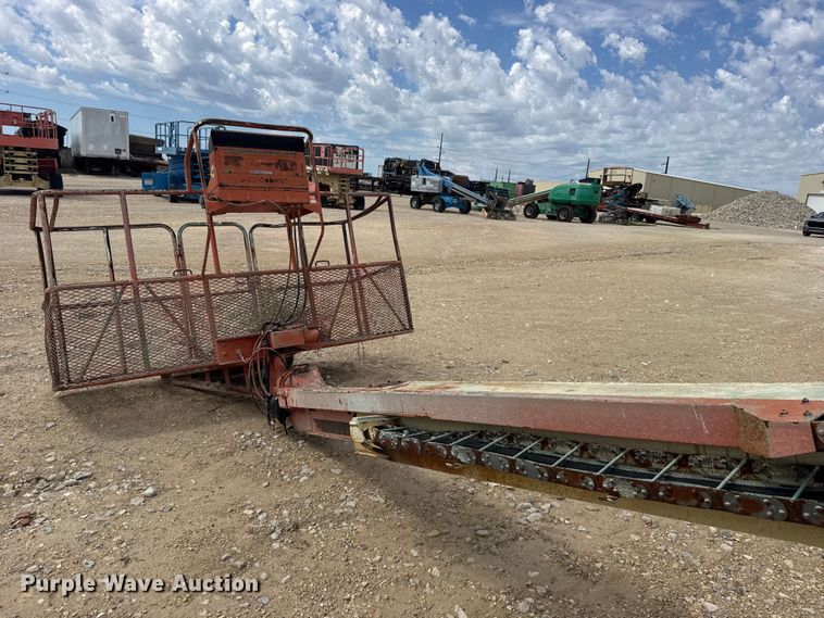 image for item EW4773 1999 JLG 40H boom lift