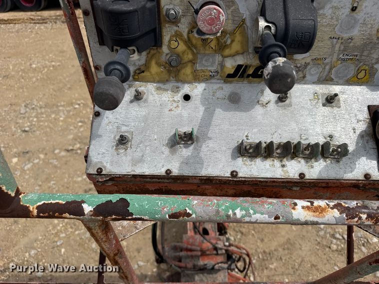 image for item EW4773 1999 JLG 40H boom lift