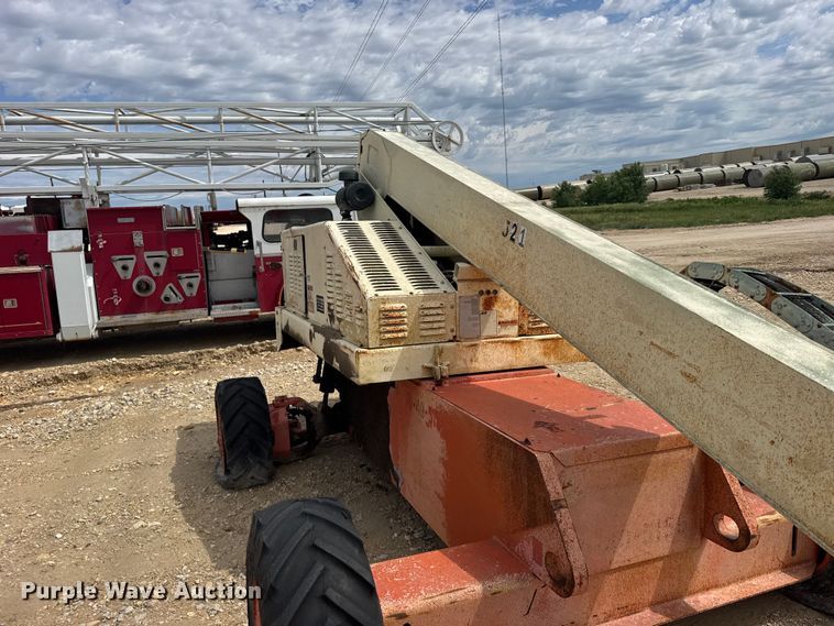image for item EW4773 1999 JLG 40H boom lift
