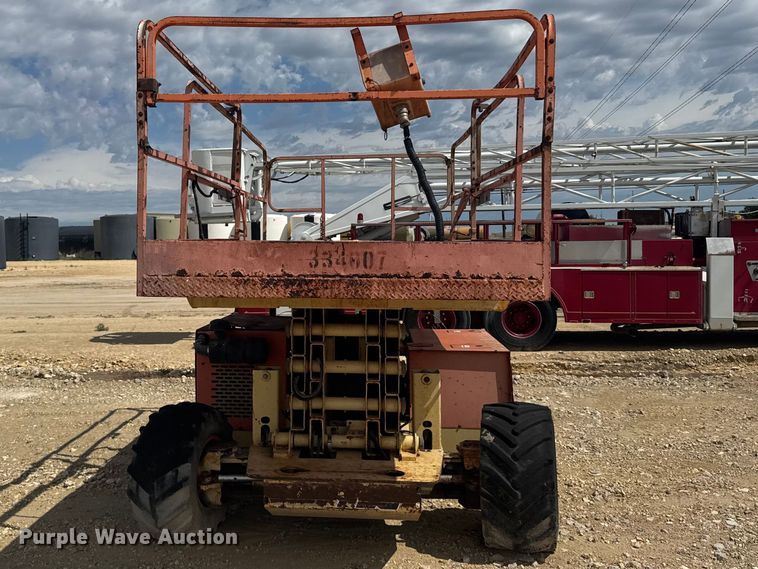 image for item EW4774 JLG 33RTS scissor lift