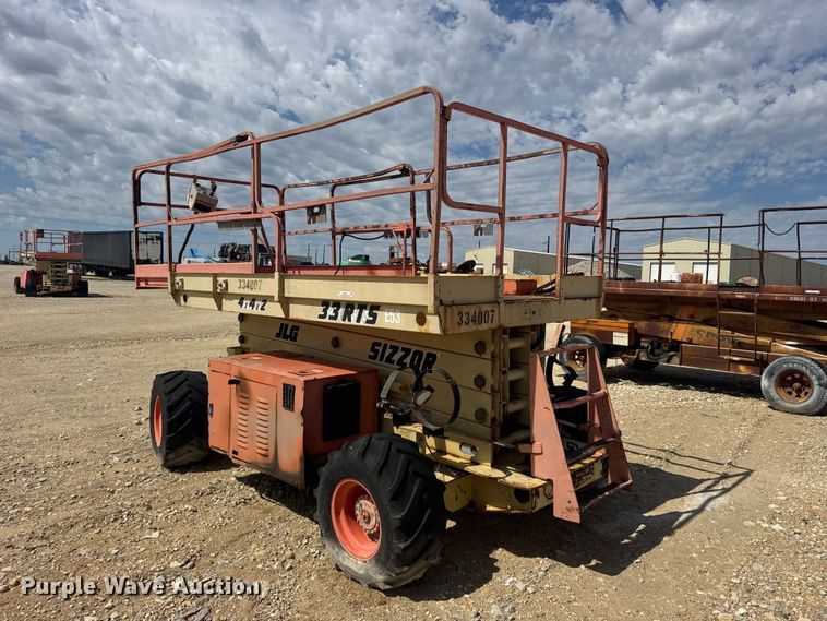 image for item EW4774 JLG 33RTS scissor lift