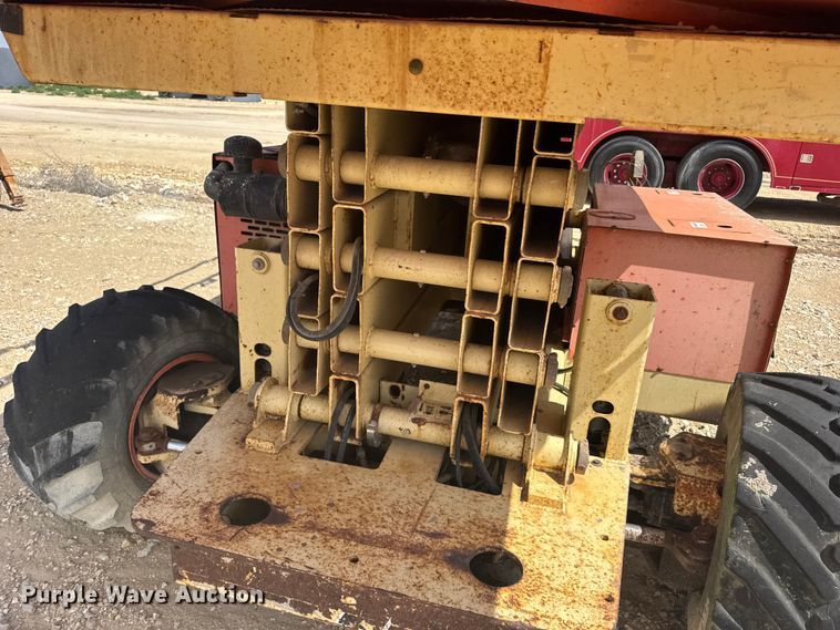 image for item EW4774 JLG 33RTS scissor lift