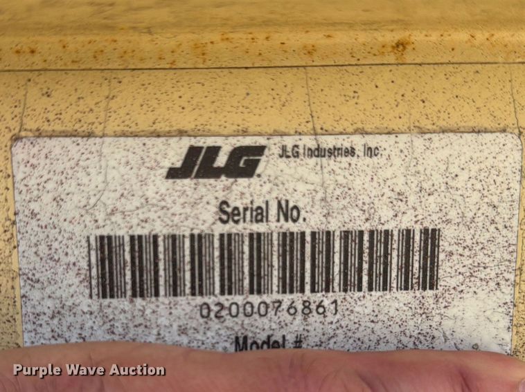 image for item EW4774 JLG 33RTS scissor lift