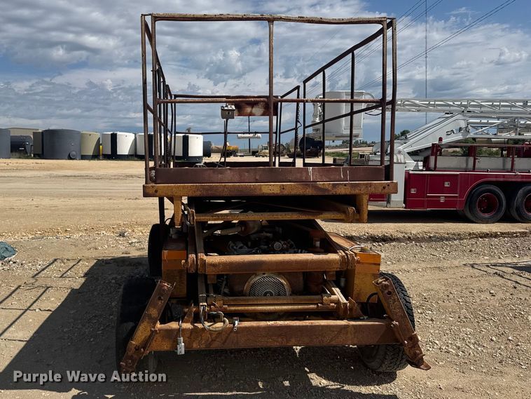 image for item EW4775 Grove SM31 RT scissor lift