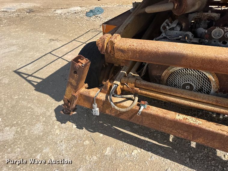 image for item EW4775 Grove SM31 RT scissor lift