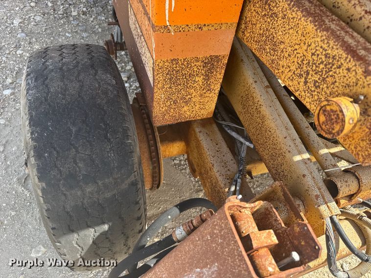 image for item EW4775 Grove SM31 RT scissor lift
