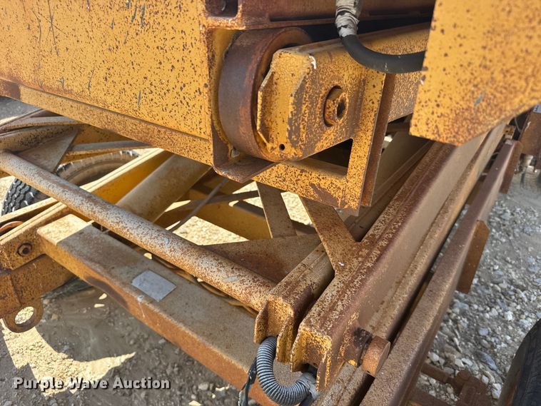 image for item EW4775 Grove SM31 RT scissor lift