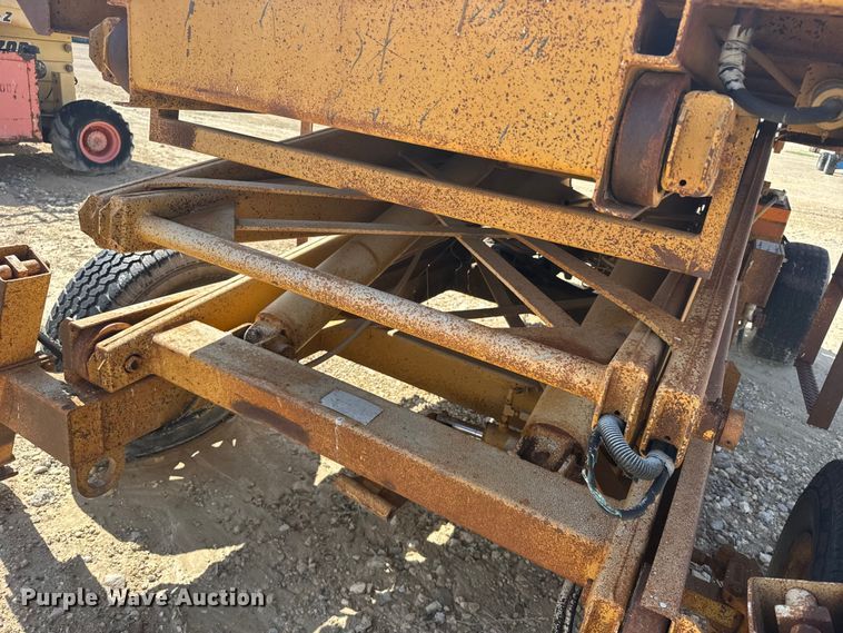 image for item EW4775 Grove SM31 RT scissor lift