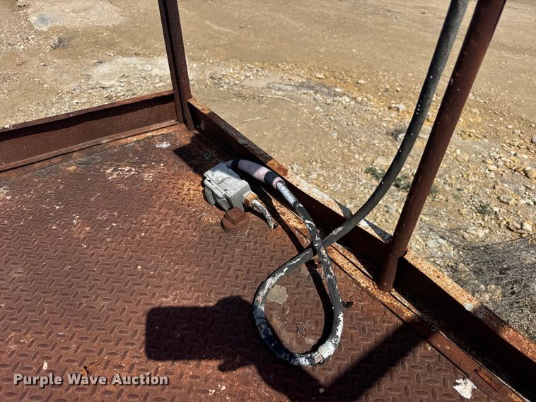 image for item EW4775 Grove SM31 RT scissor lift
