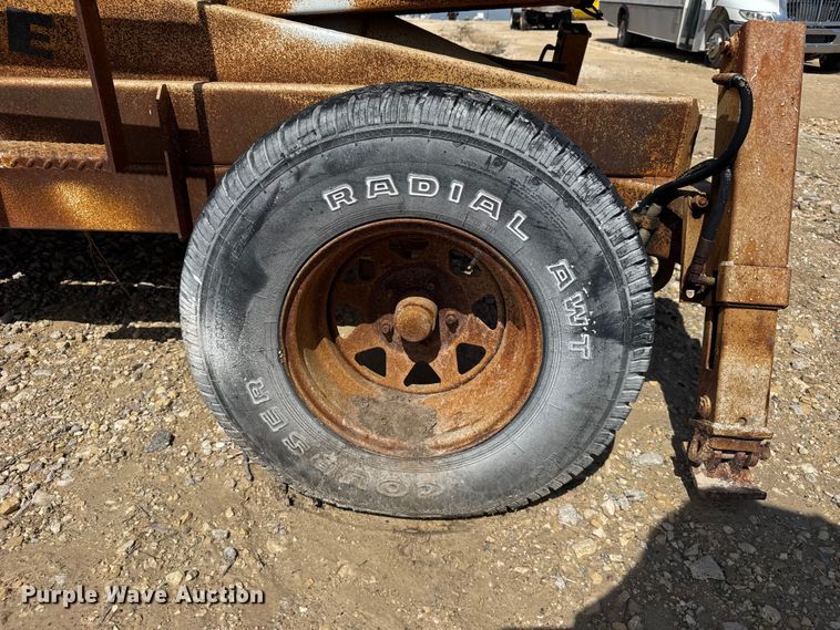 image for item EW4775 Grove SM31 RT scissor lift