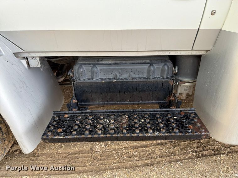 image for item EW4776 2008 IC Bus PC505 bus
