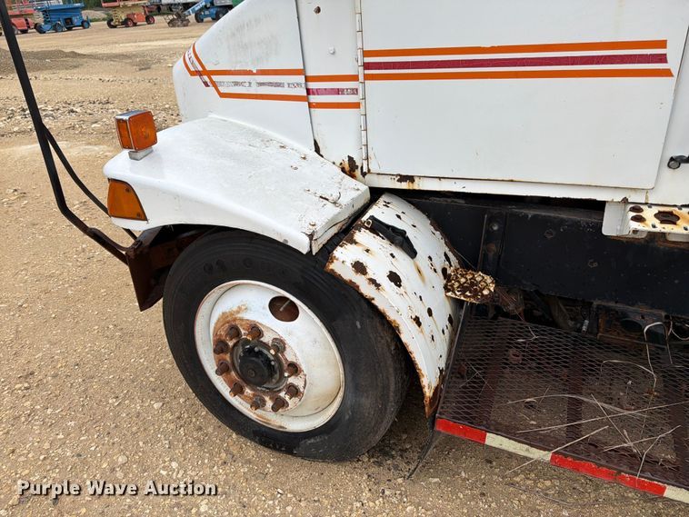 image for item EW4777 Yard truck
