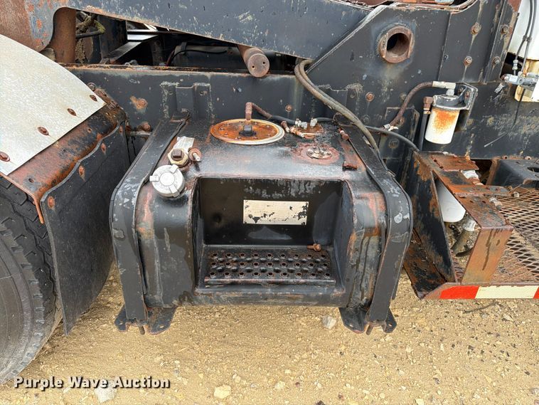 image for item EW4777 Yard truck