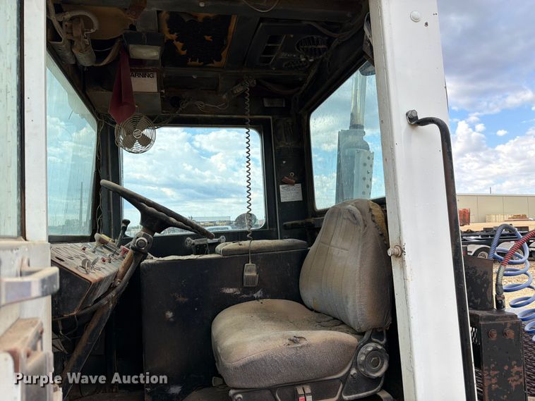 image for item EW4777 Yard truck