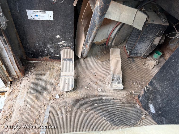 image for item EW4777 Yard truck